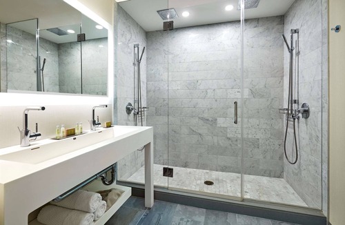 Del Rey Hotel | Hotel MDR Marina del Rey - a DoubleTree by Hilton