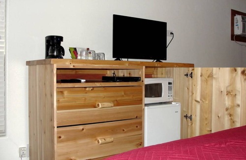 Groveland House | House ∙ 1 bedroom ∙ 4 guests