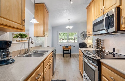 Groveland House | House ∙ 3 bedrooms ∙ 7 guests