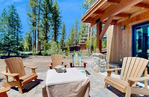 Truckee House | House ∙ 4 bedrooms ∙ 8 guests