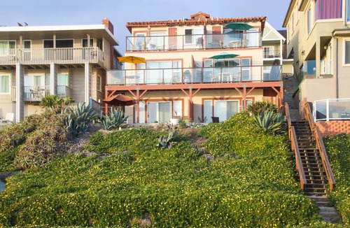 Carlsbad Village House | House ∙ 6 bedrooms ∙ 16 guests