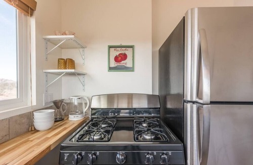 Wonder Valley House | House 6 · *Private Hot Springs* Chaparral Cabin