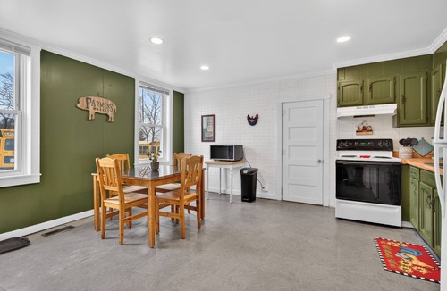 Rothsville House | House On Main