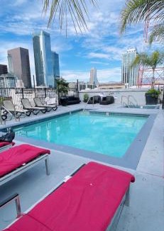 Historic Core Apartment | Huge Downtown LA Loft with Rooftop Pool & Jacuzzi