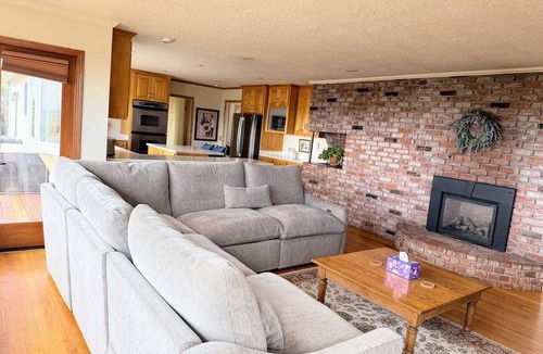 McKinleyville House | Humboldt Horizon Retreat-Hot Tub and Pet Friendly