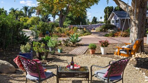 Santa Barbara House | Hummingbird Haven by AvantStay Dog-Friendly Near the Beach Huge YardHot Tub