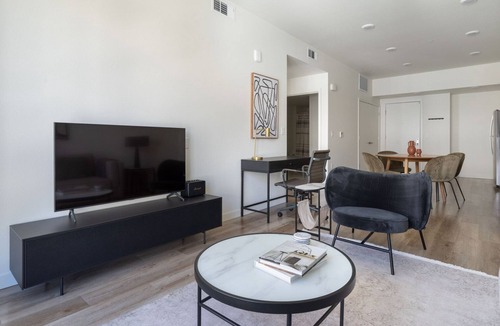 Hayward Apartment | Ideal Hayward 1BR w/Pet Spa & EV Charging Stations, by Blueground
