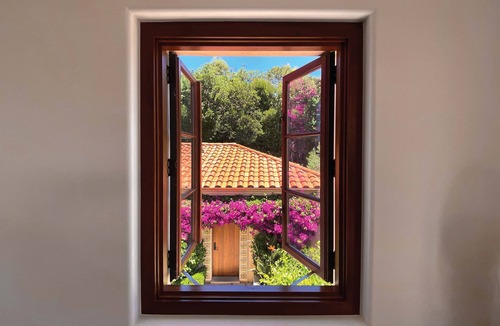 Greenbrae House | Idyllic Retreat with Views, Sunny Gardens & Pool!