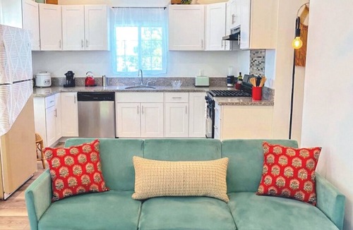 Atwater Village House | Immaculate 3Bd/3Ba Gated Bungalow - Parking+Yard+Patio, FIFA Fan Zone, DTLA