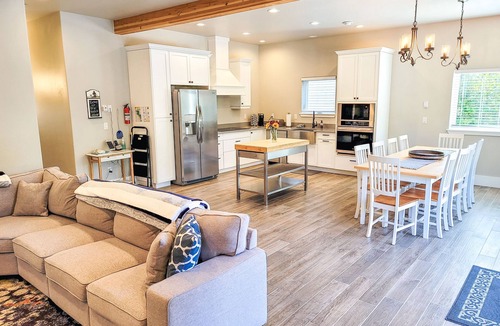 Netarts House | Immaculate newly built home less than a 5 minute drive to the beach!
