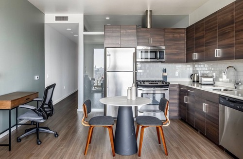 Civic Center Apartment | Impeccable Soma 1BR w/Pet Spa, Rooftop & Gym, nr Dining, by Blueground