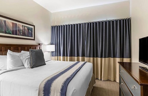 The Village Hotel | Incredible Resort - The Club at Big Bear Village!