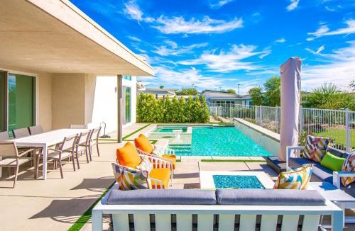 Indian Wells House | Indian Wells Luxury w Private Pool & Shuffleboard
