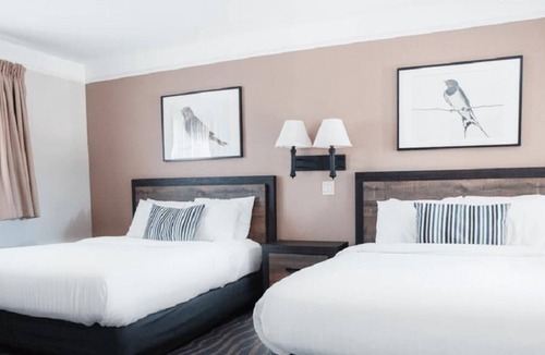 Mount Shasta House | Inn at Mount Shasta, Double Queen (NEW LISTING!)