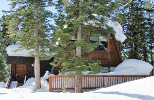 Lake Forest House | Jollymour's Homey Dollar Point Cabin