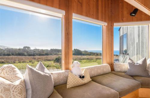 Sea Ranch House | Kabella - Pet Friendly With Hot Tub