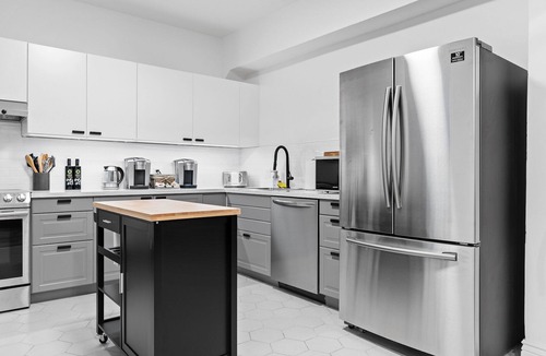 Lower Nob Hill Apartment | Kasa La Monarca | Inviting Studio in San Francisco, Enjoy Local Eateries