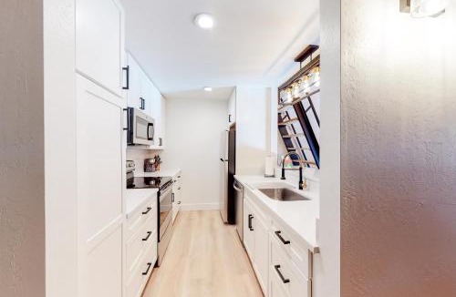 Kings Beach Apartment | Kingswood Village 2