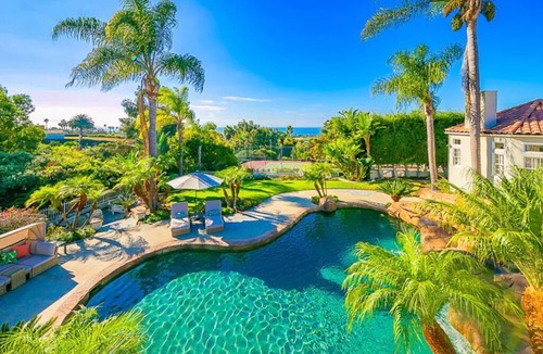Country Club House | La Jolla Lifestyle With Private Pool, Spa, and Sport Court