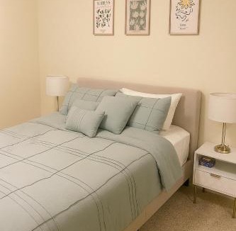 Koreatown Apartment | LA Koreatown Nest House - Modern, Free Parking, Pool and Sauna, No Cleaning Fee