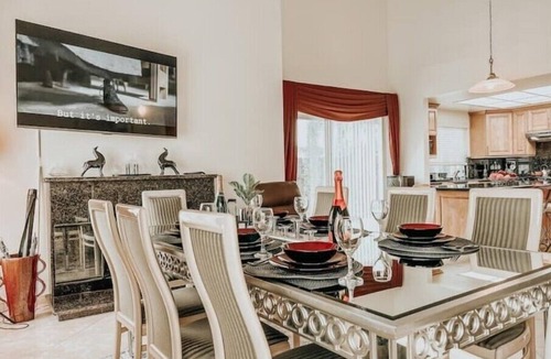 Granada Hills North Villa | LA Paradise Villa, Luxurious, Big Heated Pool