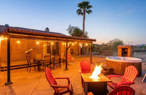 Borrego Springs House | La Paz - Adobe desert home on 6 acres, hot tub, cowboy pool, hiking