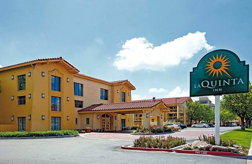 Downtown Hotel | La Quinta Inn by Wyndham Fresno Yosemite