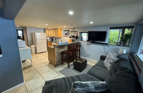 Peninsula Village Cabin | Lake Almanor Escape 6: Perfect Lakeside Resort