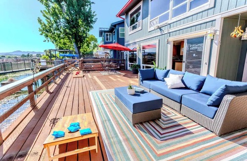 Upper Lake House | ‼️Lake Days & Game Nights‼️ | 4BR Upper Lake