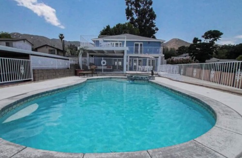 Lakeland Village House | Lake Elsinore Lakehouse