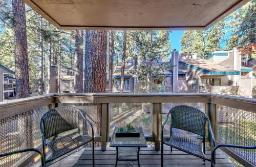 South Lake Tahoe Villa | Lakeland Village 406 - The Lake Escape