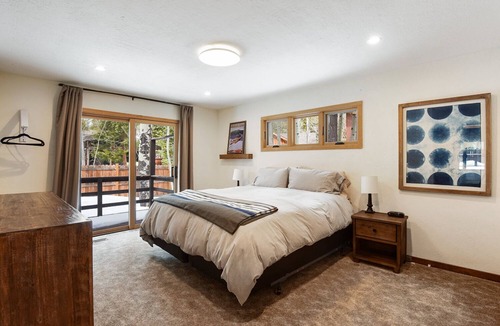 Tahoe Sierra Estates House | Lakeside Getaway | Mountain Retreat