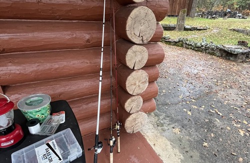 Shady Cove Cabin | Lakeside Log Cabin Escape