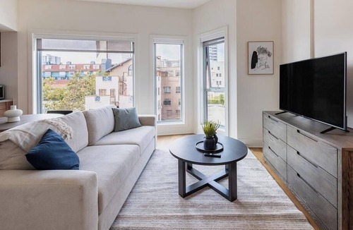 Fillmore District Apartment | Landing at Konrad on the Park - 1 Bedroom in Cathedral Hill
