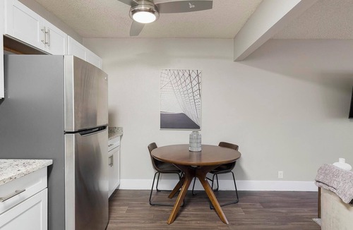 Rancho Oakey Apartment | Landing | Beautiful 1BD, Gym