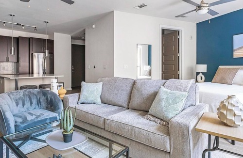 Woodland Heights Apartment | Landing | Stunning Studio, Yoga Studio, Game Room