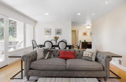 Berkeley Apartment | Landmark North Berkeley home
