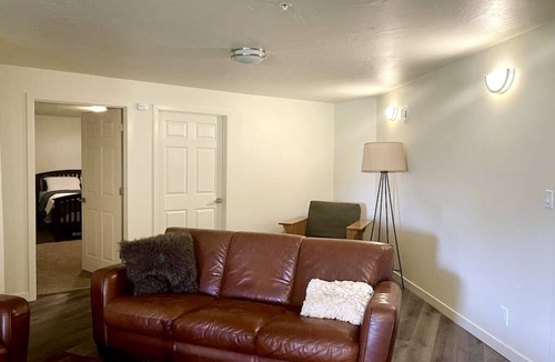 Kachemak Apartment | Large 1 bedroom 1 bath with Sauna