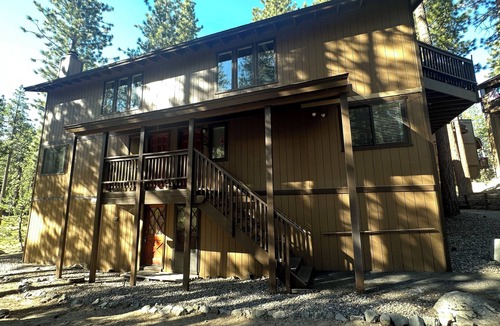 Zephyr Cove House | Large 1875 SF 2-bedroom + 2 LR with Sofa Beds townhome in Zephyr Cove with WiFi