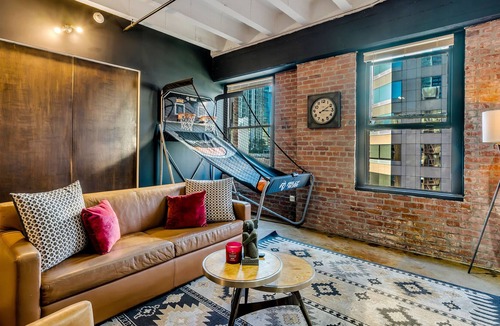 Historic Core House | Large King Luxury Suite *DTLA*