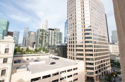 Historic Core House | Large King Luxury Suite *DTLA*