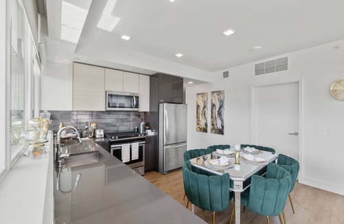 East Village Apartment | Large Luxury Apartment in the heart of Downtown San Diego