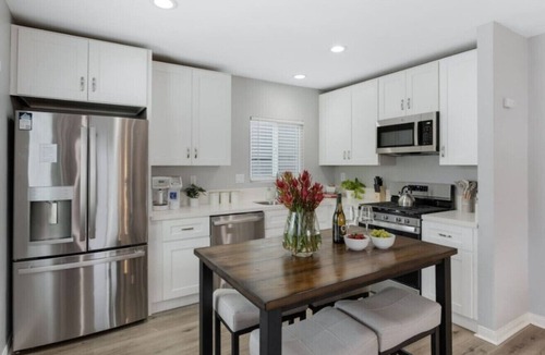 Grant Hill Villa | Leyla/Pool, Spa/Min to Downtown/Freeways/Beaches