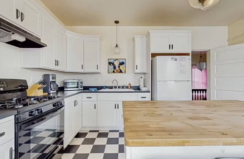 Old Town Eureka Apartment | Lilac Victorian House of Eureka
