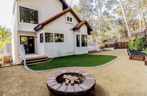 Olde Carlsbad House | Live The SoCal Dream - Beach and Forrest on your doorstep!