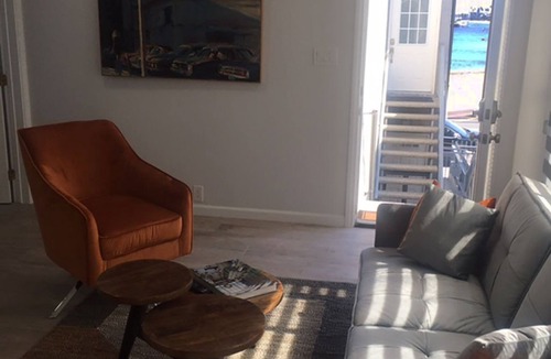 Belmont Shore Apartment | location, location, location