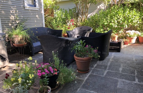 Picnic Valley Cottage | Location! Quiet Garden Private Cottage