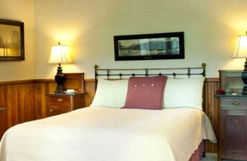Madera County Cabin | Lodge ∙ 1 bedroom ∙ 2 guests