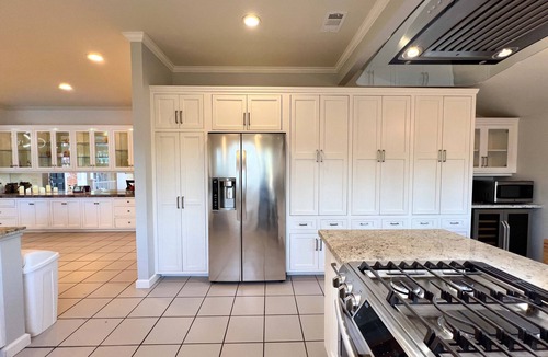 Los Altos Hills House | Los Altos Hills Retreat Near Stanford w/Pool, KTV, Hot Tub & Game Room