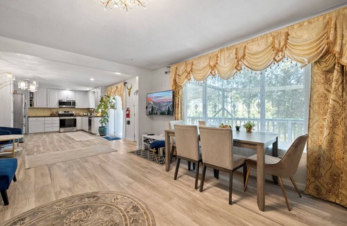 Sonora Villa | Loved by Guests! Quiet Villa w/King Beds, Full Kitchen, 2-Min Drive to Downtown